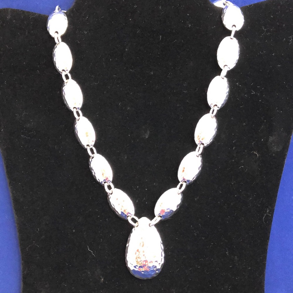 16” hammered silver metal link drop necklace